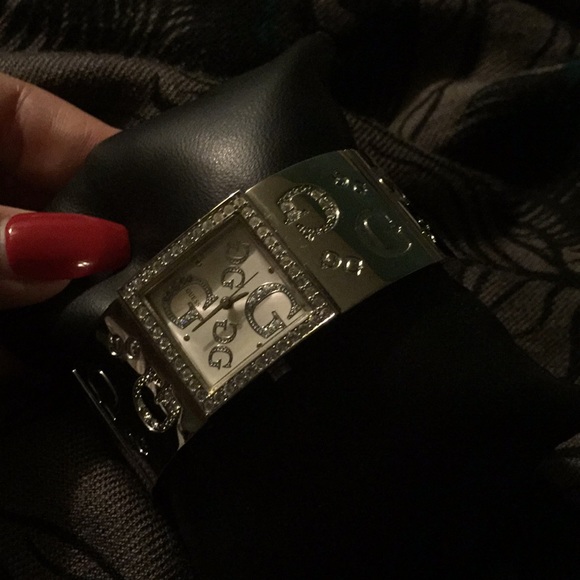 GUESS watch - Picture 4 of 4